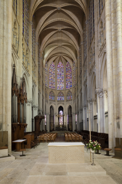 Vivre sa foi en Touraine : Spiritualité et valeurs du Prieuré de Saint-Lazare